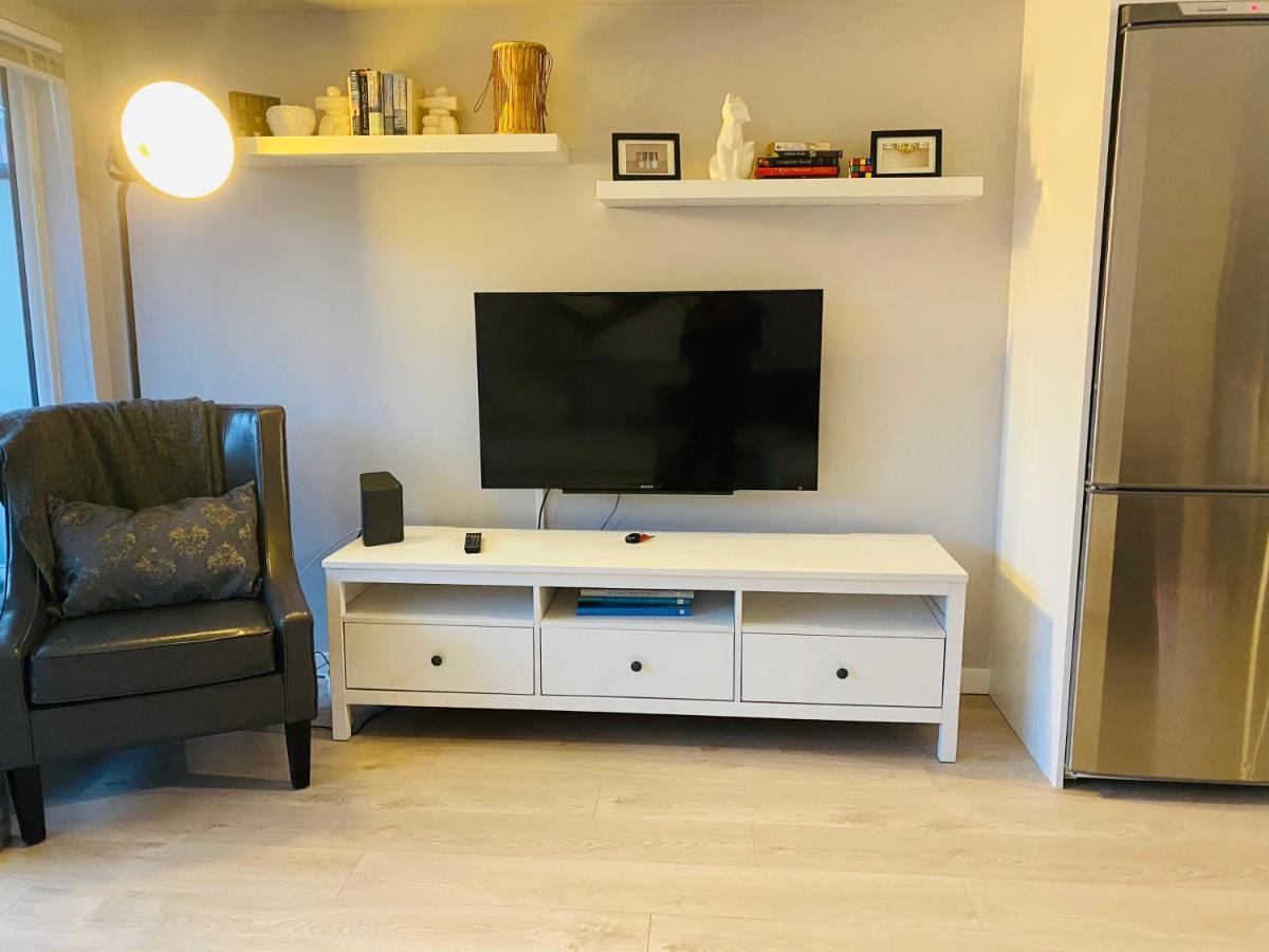 Downtown Heritage Condo With Parking Victoria Luaran gambar