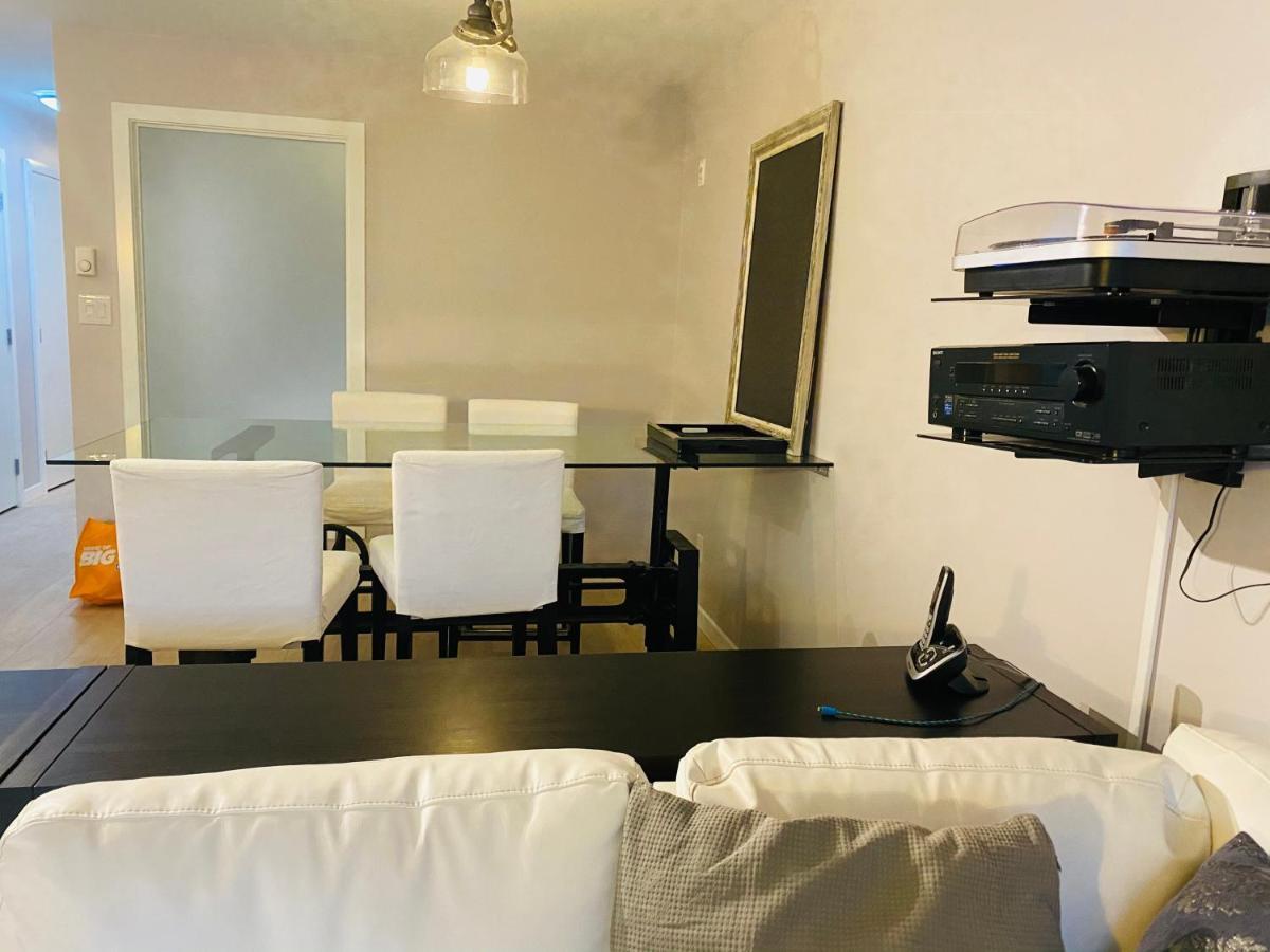 Downtown Heritage Condo With Parking Victoria Luaran gambar